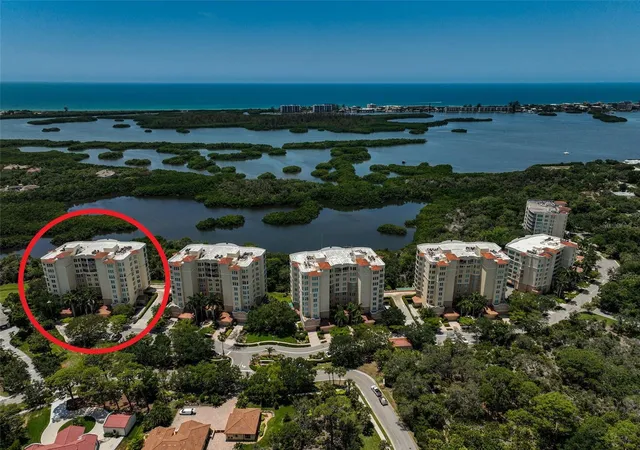 3rd image of 385 N Point Rd #402, Osprey, FL 34229 | MLS# A4635708