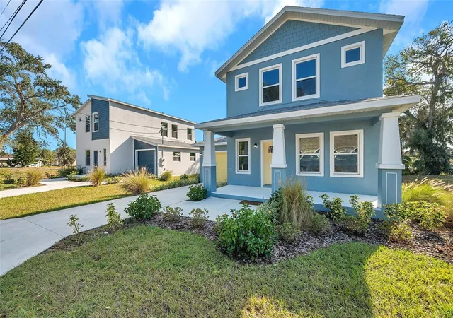 Photo 4 of Single family home for sale at 5742 Meadowlane St, New Port Richey, FL 34652 | MLS# W7871410 | Listing updated on 2026-10-04