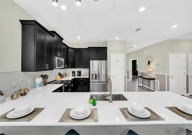 5th image of 9194 Sommerset Hills Dr, Davenport, FL 33896 | MLS# S5118546