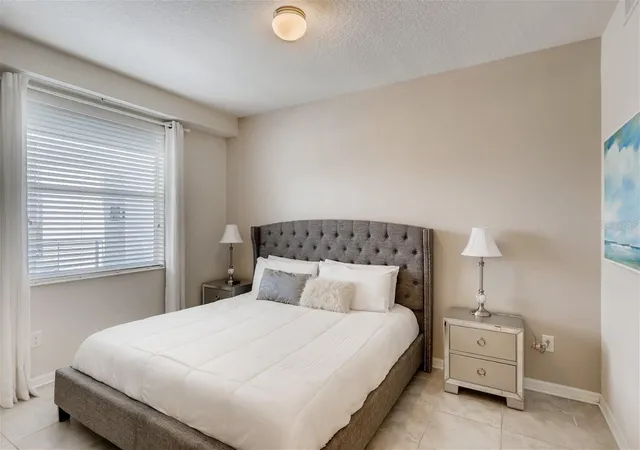 Listing Photo 2 - Condo for sale in building located at 4731 Clock Tower Dr, KISSIMMEE, FL 34746 - Unit #203