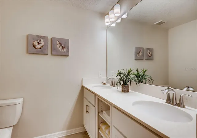 Listing Photo 5 - Condo for sale in building located at 4731 Clock Tower Dr, KISSIMMEE, FL 34746 - Unit #203