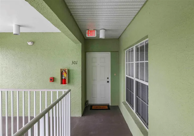 3rd image of 2121 Heron Lake Dr, Port Charlotte, FL 33983