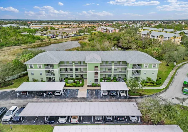 2nd image of 2121 Heron Lake Dr, PUNTA GORDA, FL 33983
