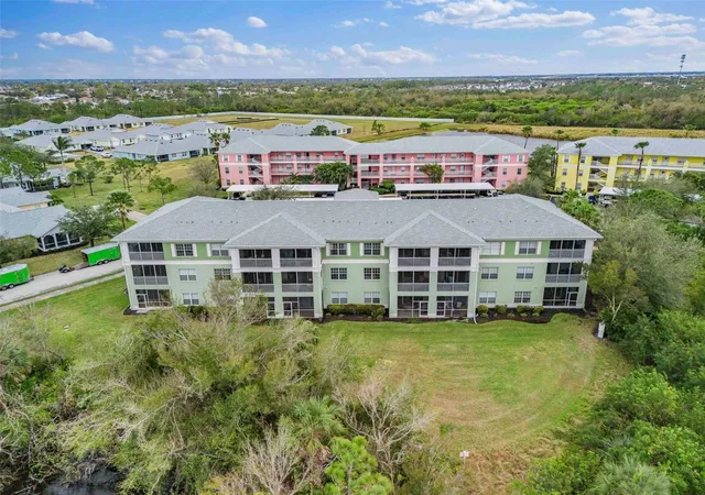 41st image of 2121 Heron Lake Dr #301, Punta Gorda, FL 33983 | MLS# D6140133