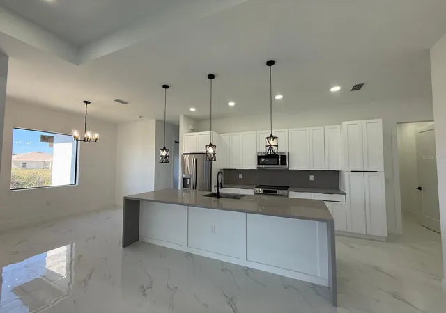5th image of 1320 Ne 14Th Ave, Cape Coral, FL 33909 | MLS# S5118952