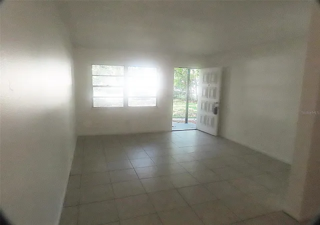 Listing Photo 5 - Condo for sale in building located at 1307 Cook St, DELAND, FL 32724