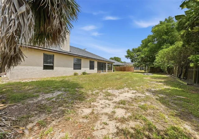 Homes for sale in Grand Island, FL | 36341 Grand Island Oaks Cir, Grand Island, FL 32735 | MLS# G5091823
