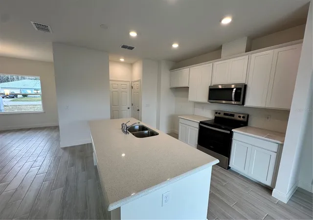 3rd image of 14 Londonderry Dr, Palm Coast, FL 32137 | MLS# C7503910