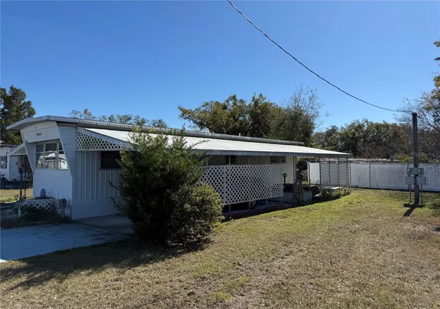 Photo 3 of Manufactured home for sale at 37402 Hammond Dr, Zephyrhills, FL 33541 | MLS# TB8341971 | Listing updated on 2026-08-26