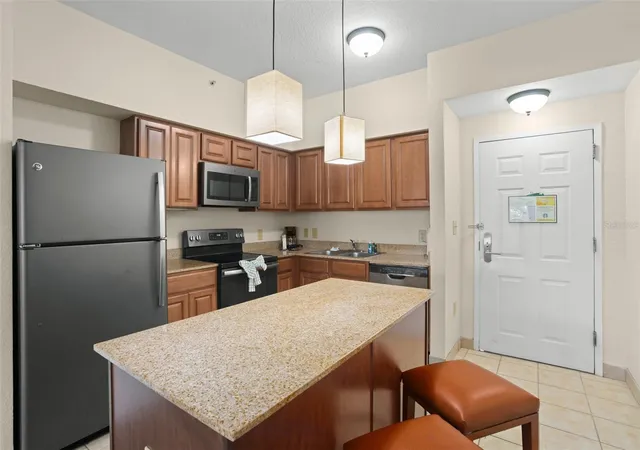 3rd image of 12538 Floridays Resort Dr #411, Orlando, FL 32821 | MLS# S5119136