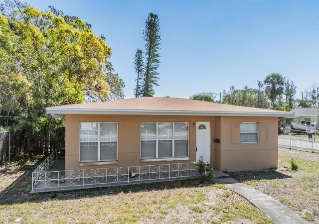 Homes for sale in Saint Petersburg, FL | 5130 Dr Martin Luther King Jr St S, Saint Petersburg, FL 33705 | MLS# TB8342126