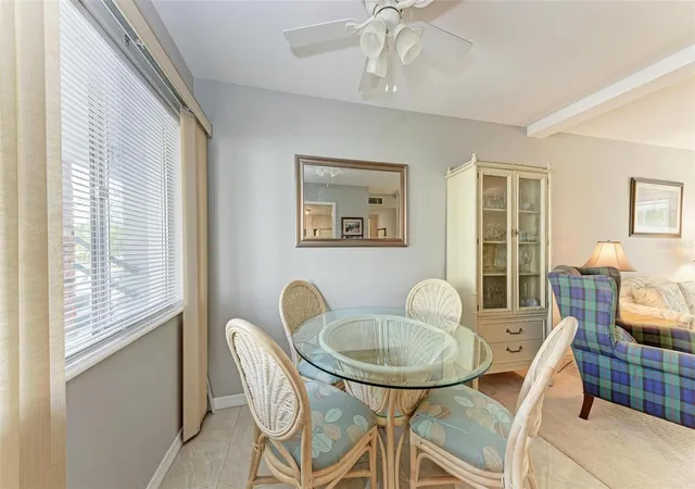 Listing Photo 4 - Condo for sale in building located at 5938 Welcome Rd, BRADENTON, FL 34207 - Unit #H22