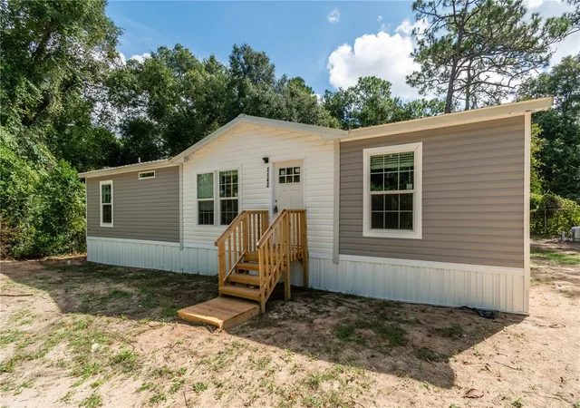 1st image of 1143 Se 159th Ct, Silver Springs, FL 34488 | MLS# OM693761