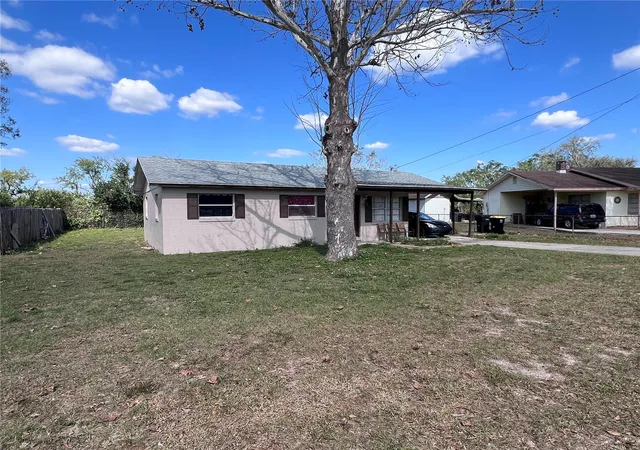 Homes for sale in Auburndale, FL | 589 Duncan Cir E, Auburndale, FL 33823 | MLS# S5119339