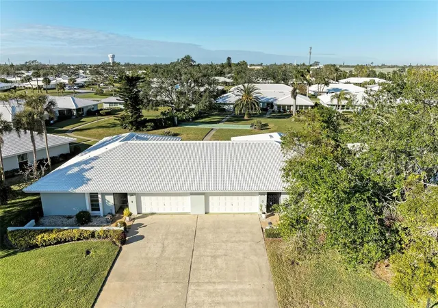 Photo 2 of Single family home for sale at 6704 11th Ave W, Bradenton, FL 34209 | MLS# A4637686 | Listing updated on 2026-10-07