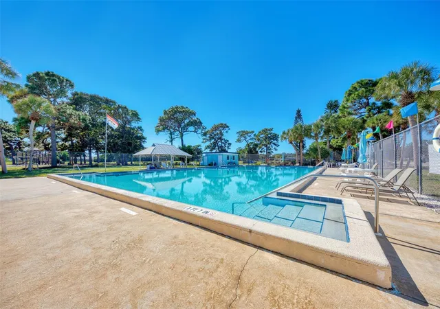 3rd image of 548 Morningside Rd, Venice, FL 34293 | MLS# C7504173