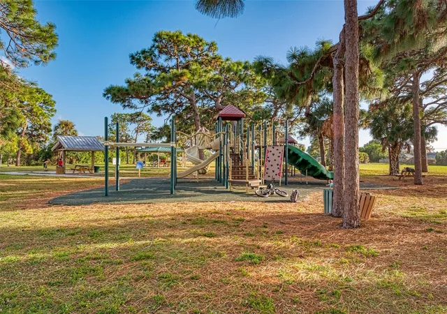 5th image of 548 Morningside Rd, Venice, FL 34293 | MLS# C7504173