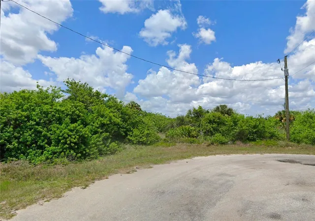 2nd image of 8308 Lena Ct, Labelle, FL 33935 | MLS# C7504212