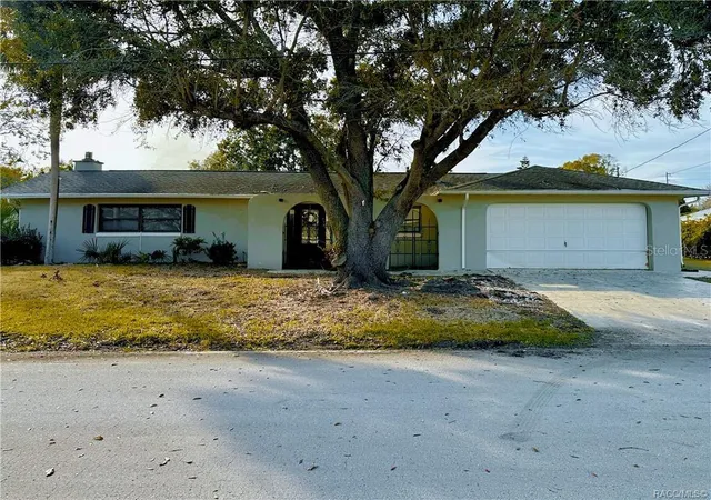 1st image of 4110 S Jefferson Pt, Homosassa, FL 34448 | MLS# OM694040
