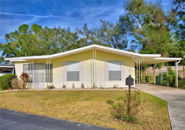 Homes for sale in Auburndale, FL | 150 Holiday Ln, Auburndale, FL 33823 | MLS# P4933546