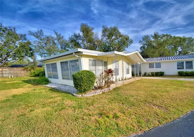 Homes for sale in Auburndale, FL | 150 Holiday Ln, Auburndale, FL 33823 | MLS# P4933546