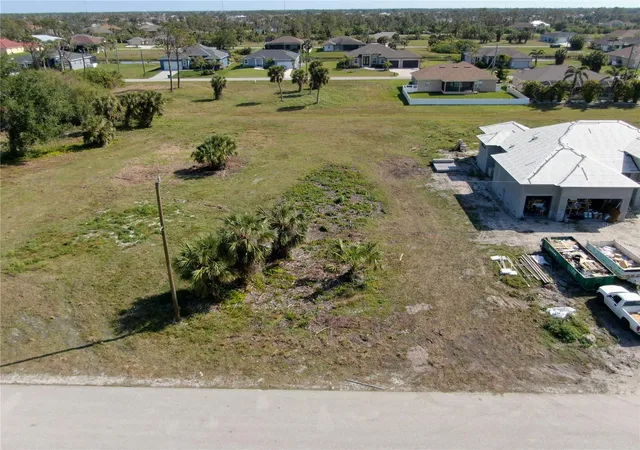 Photo 1 of Land for sale at 185 Rotonda Blvd S, Rotonda West, FL 33947 | MLS# D6140422 | Listing updated on 2026-09-08