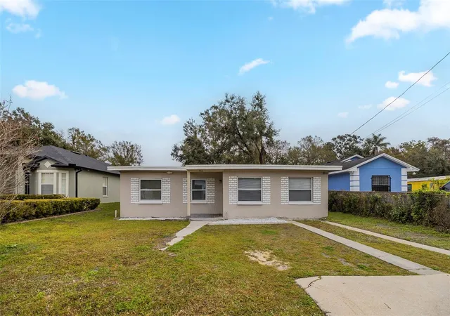 Photo 2 of Single family home for sale at 451 Rogers St, Orlando, FL 32811 | MLS# O6276751 | Listing updated on 2026-08-31