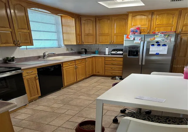 3rd image of 2201 S Peninsula Dr, Daytona Beach, FL 32118 | MLS# V4940706