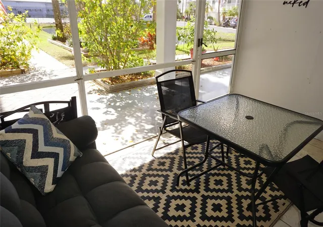 2nd image of 2164 Vista Del Sol Cir #505, Lutz, FL 33558 | MLS# W7872118