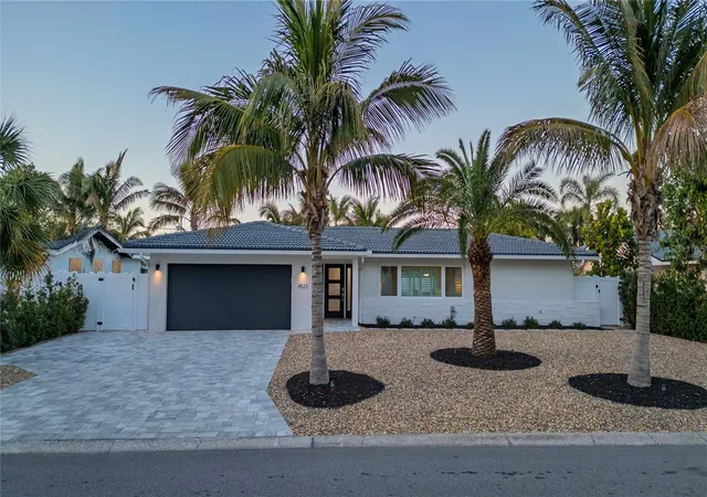 2nd image of 4523 Clearwater Harbor Dr S, Largo, FL 33770 | MLS# TB8346318