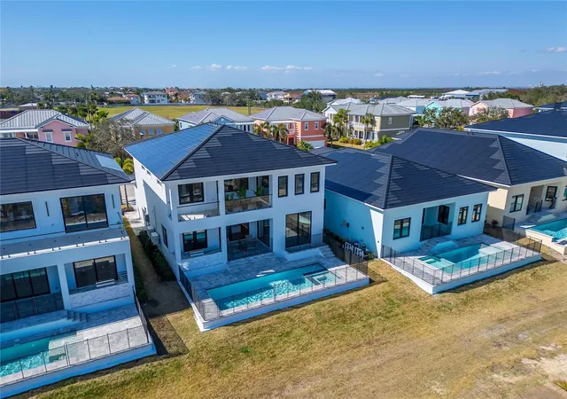 Photo 2 of Single family home for sale at 6536 Simone Shores Cir, Apollo Beach, FL 33572 | MLS# TB8346839 | Listing updated on 2026-10-07