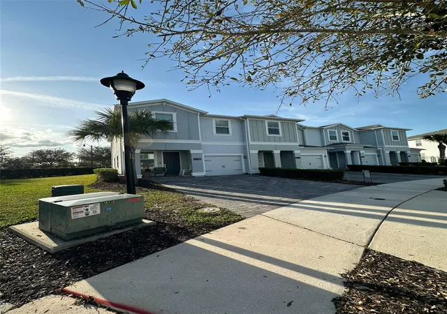 Photo 3 of Townhouse for sale at 4740 Tribute Trl, Kissimmee, FL 34746 | MLS# S5120281 | Listing updated on 2026-08-11