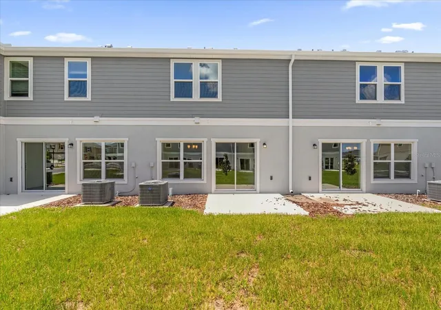Photo 4 of Townhouse for sale at 399 Sequoia Dr, Lake Wales, FL 33859 | MLS# O6279067 | Listing updated on 2026-10-08