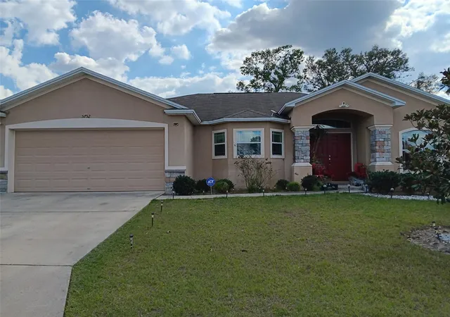 Photo 1 of Sale Pending at 5752 Woodruff Way, Lakeland, FL 33812 | MLS# L4950654 | Listing updated on 2026-06-29