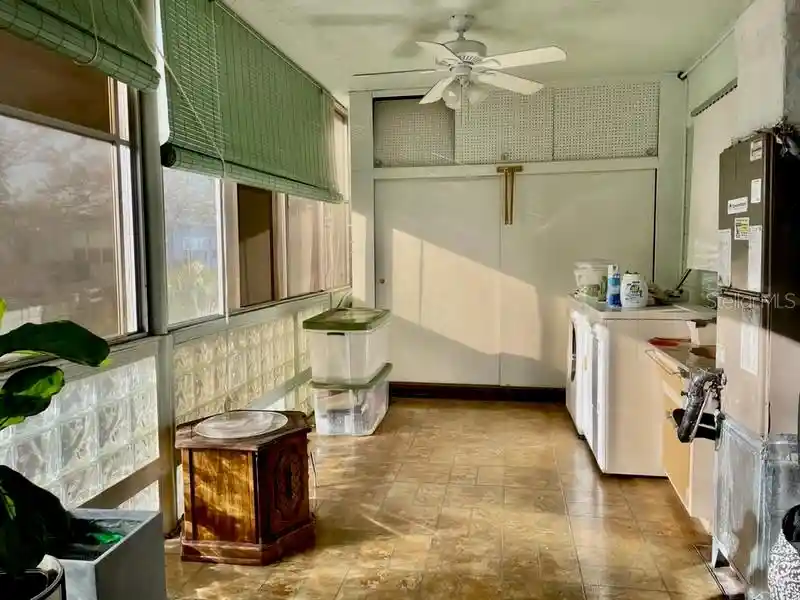 15th image of 4060 55Th St N, KENNETH CITY, FL 33709