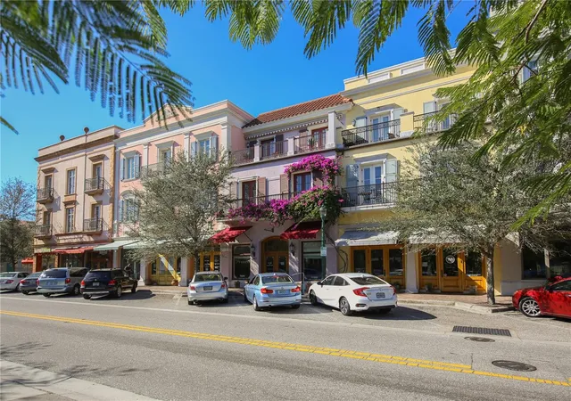 5th image of 430 Kumquat Ct #406, Sarasota, FL 34236 | MLS# A4640326