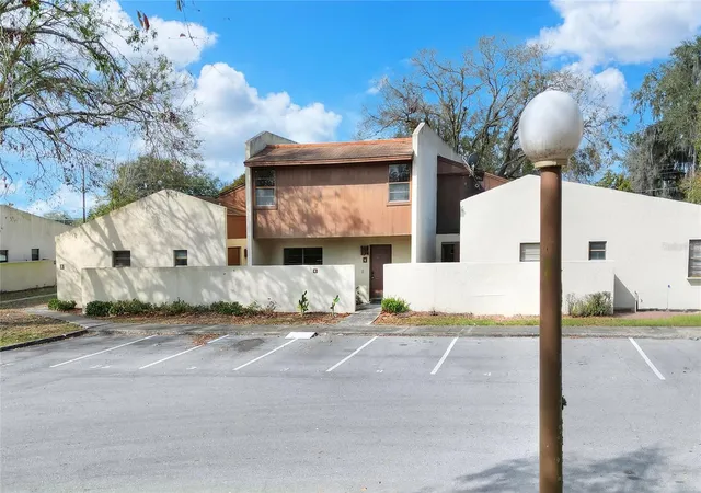 Photo 1 of Townhouse for sale at 1880 N Crystal Lake Dr #4, Lakeland, FL 33801 | MLS# L4950740 | Listing updated on 2026-08-25