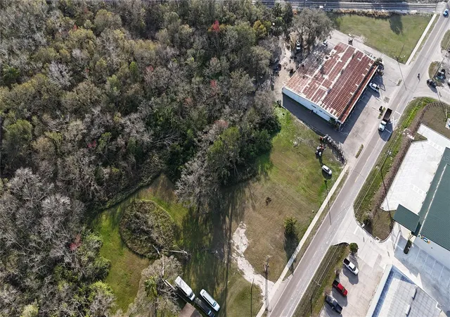 3rd image of 713 E Alsobrook St, Plant City, FL 33563 | MLS# TB8350344