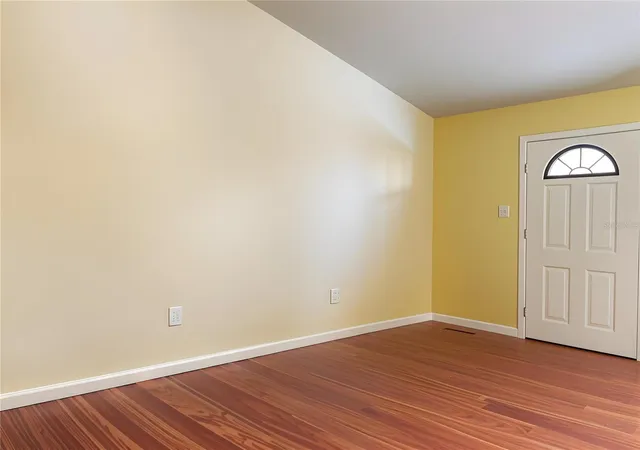 Photo 3 of Single family home for sale at 912 NE 144th Court, Silver Springs, FL 34488 | MLS# S5120669 | Listing updated on 2026-09-21