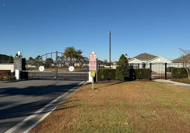 Photo 3 of Single family home for sale at 8953 Sw 50th Terrace, Ocala, FL 34476 | MLS# OM695164 | Listing updated on 2026-09-19