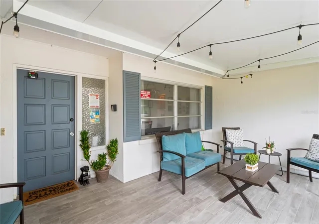 3rd image of 1782 Coconut Dr, Venice, FL 34293 | MLS# TB8350694