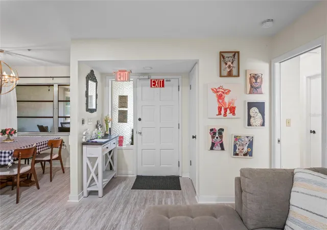 4th image of 1782 Coconut Dr, Venice, FL 34293 | MLS# TB8350694
