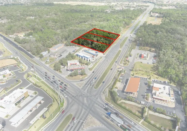 Photo 3 of Sale Pending at 2853 W Norvell Bryant Hwy, Lecanto, FL 34461 | MLS# OM695182 | Listing updated on 2026-07-07