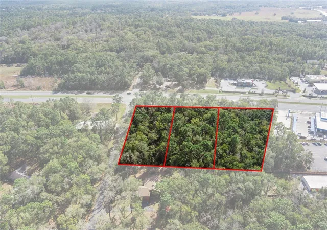 Photo 4 of Sale Pending at 2853 W Norvell Bryant Hwy, Lecanto, FL 34461 | MLS# OM695182 | Listing updated on 2026-07-07