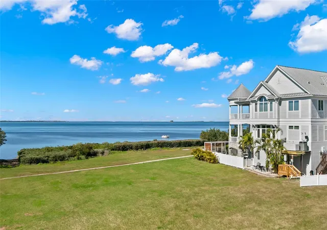 2nd image of 606 Indiana Ave, Crystal Beach, FL 34681 | MLS# O6281455