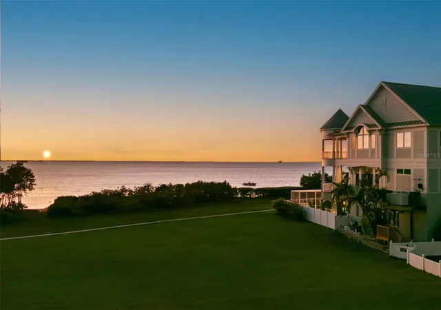 2nd image of 606 Indiana Ave, Crystal Beach, FL 34681 | MLS# O6281455