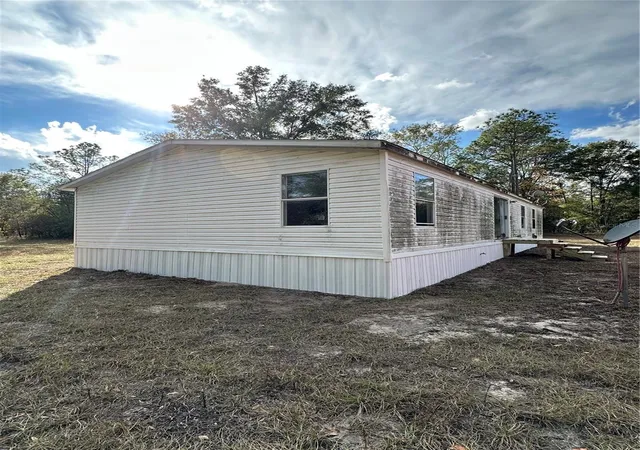 3rd image of 28430 Sw 97Th Ln, Newberry, FL 32669 | MLS# TB8351580