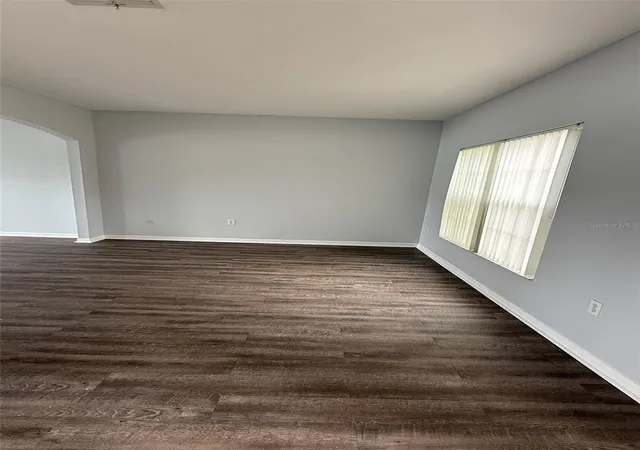 Photo 3 of Sale Pending at 1117 Cambourne Dr, Kissimmee, FL 34758 | MLS# O6282111 | Listing updated on 2026-10-05