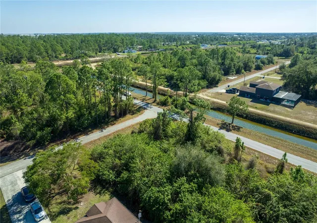 Homes for sale in Alva, FL | 4407 E 20Th St, Alva, FL 33920 | MLS# A4641364