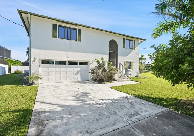 2nd image of 103 Tahiti Cir, Naples, FL 34113 | MLS# TB8352684